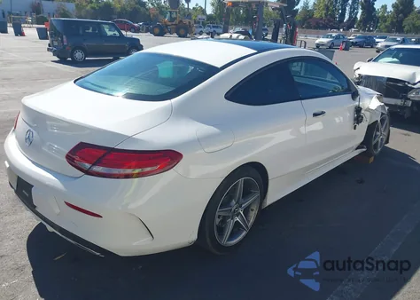2017 Mercedes-Benz C 300 z USA, uszkodzony, nr VIN WDDWJ4JB4HF536642